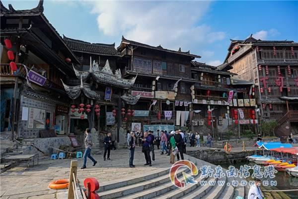 郭富城娇妻方媛首次参加综艺录制,状态极好像20岁女孩